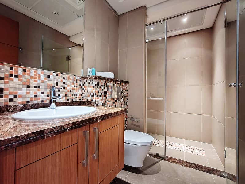 64 bath-02. jpg