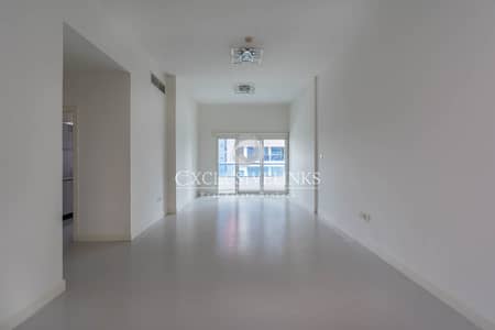 2 Bedroom Apartment for Sale in Dubai Sports City, Dubai - Vacant Spacious 2 Bedroom Apt for Sale