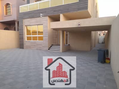 فیلا 5 غرف نوم للبيع في الروضة، عجمان - تملك فيلا بالمياه والكهرباء والمكيفات بشارع قار تصميم اوروبي حديث من ارقى التشطيبات الشخصيه تملك حر للجميع