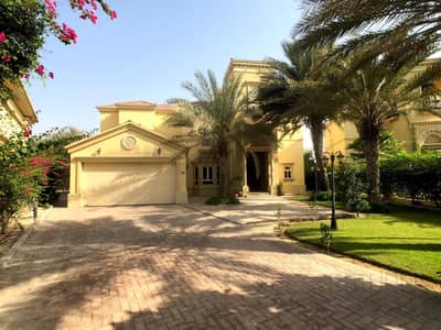 4 Bedroom Villa for Sale in Jumeirah Islands, Dubai - Luxurious Villa for Sale in Jumeirah Islands!! 4 Bedroom Villa for Sale in Jumeirah Islands, Dubai - Luxurious Villa for Sale in Jumeirah Islands!!