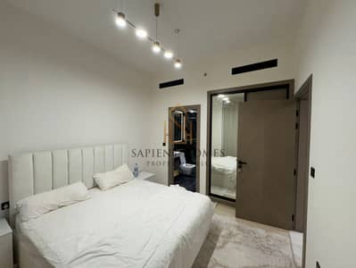 Brand New ! High Floor ! Ready to Move ! Vacant