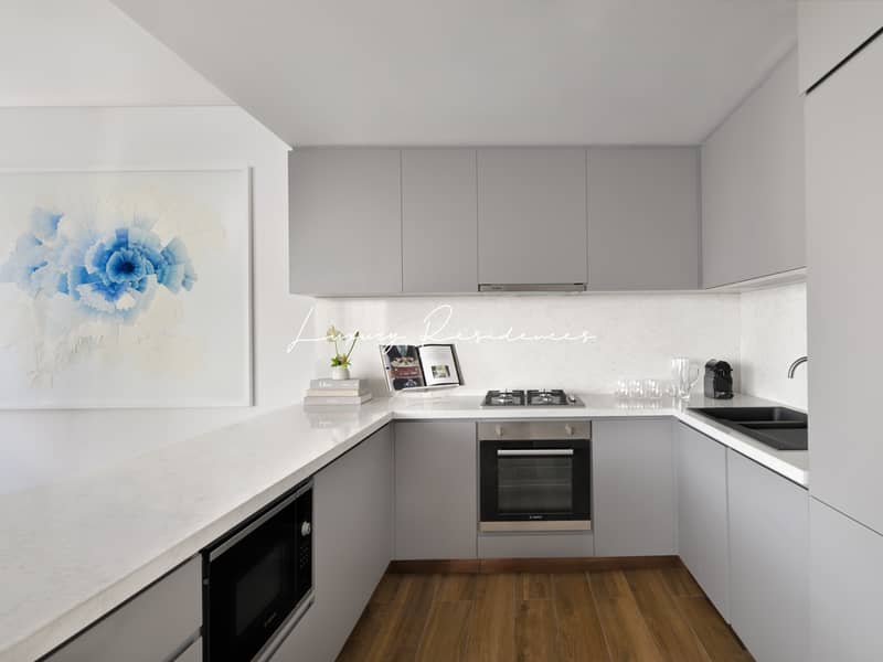 6 Uptown Tower _ onebedroomloungekitchen. JPG