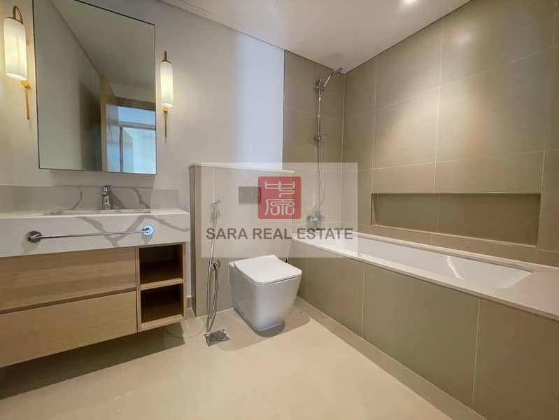 15 3.2 - Toilet. jpg