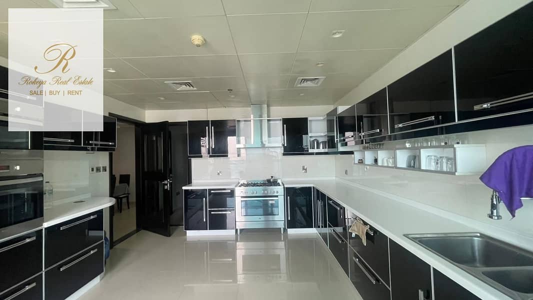 6 Kitchen. jpeg