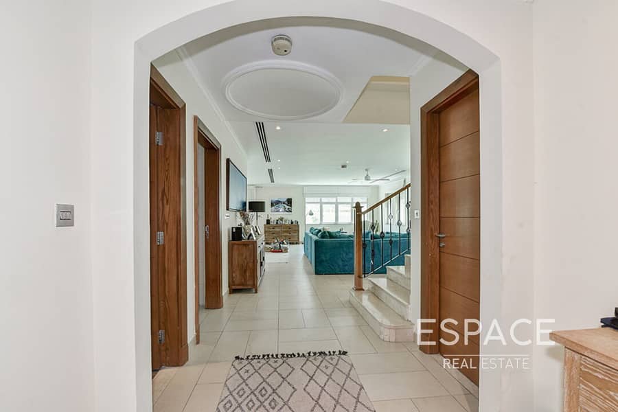 Private Pool | Well Maintained | Big Plot - Image 15