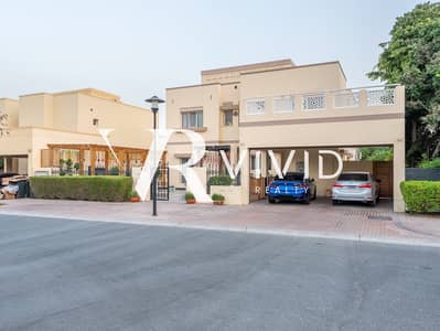 4 Bedroom Villa for Sale in The Meadows, Dubai - Upgraded | Unique Villa | Close to huge Lake | Type 12