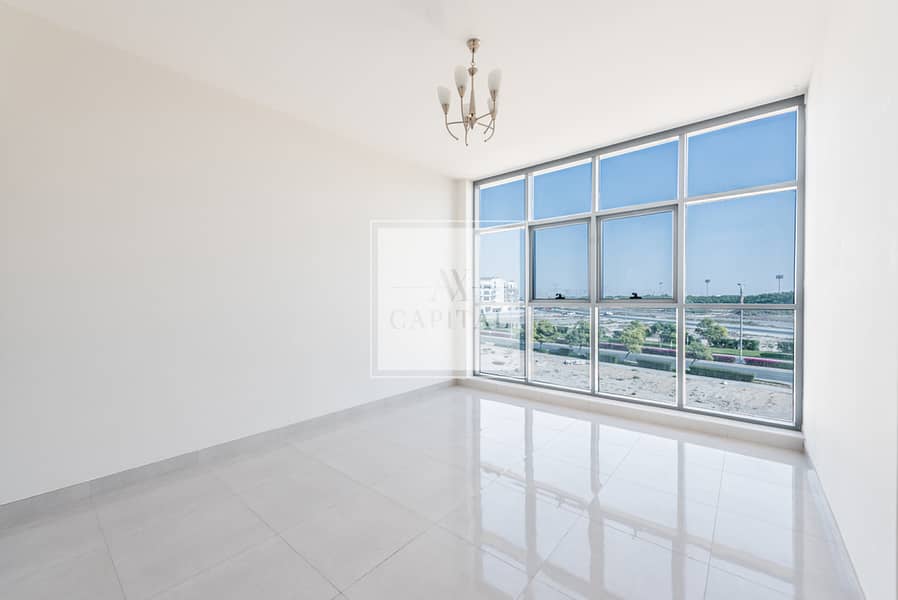 Vacant | Corner | Great Conditions | Amazing View Vacant | Corner | Great Conditions | Amazing View
