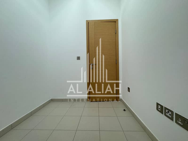 11 WhatsApp Image 2024-11-27 at 06.21. 50_edbbbabc. jpg
