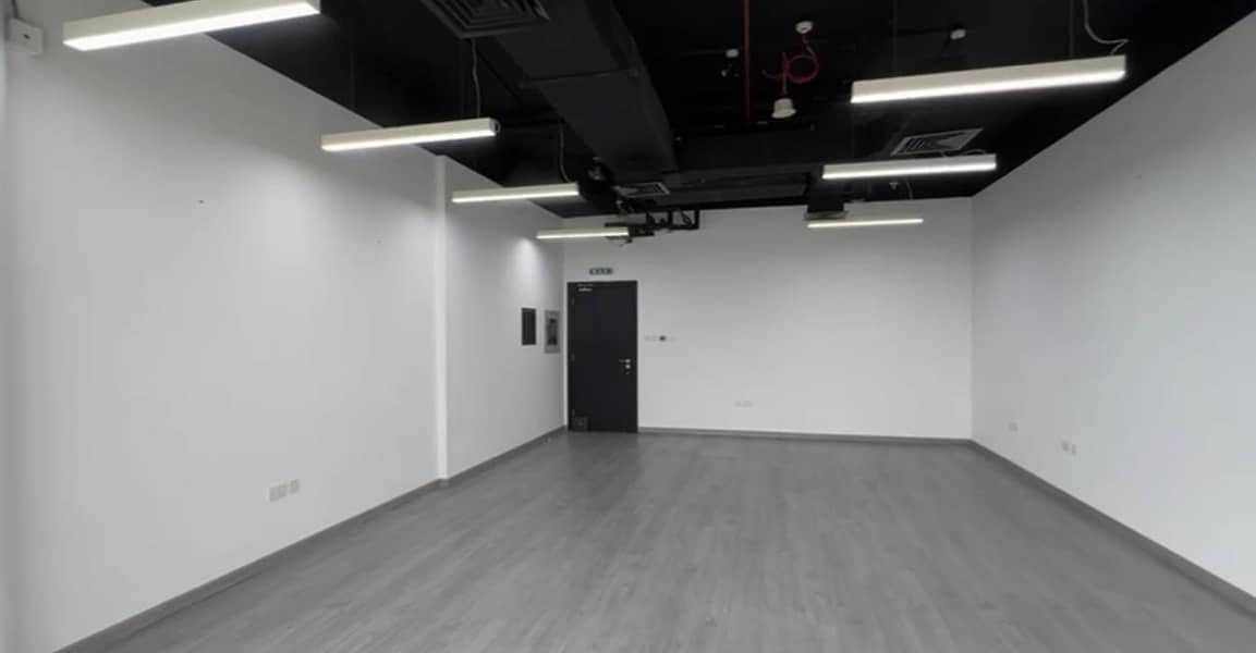 7 fc405f1f-d1a1-41fb-a476-349f97e6bc72. jpg