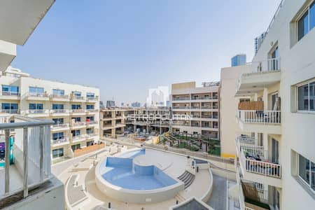 2 Bedroom Apartment for Sale in Jumeirah Village Circle (JVC), Dubai - Vacant On Transfer | Pool View | Beautiful Condo