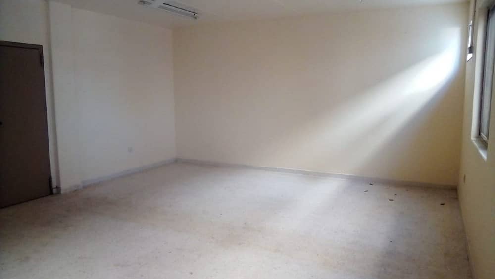 سكن عمال في جبل علي 44400 درهم - 4089796