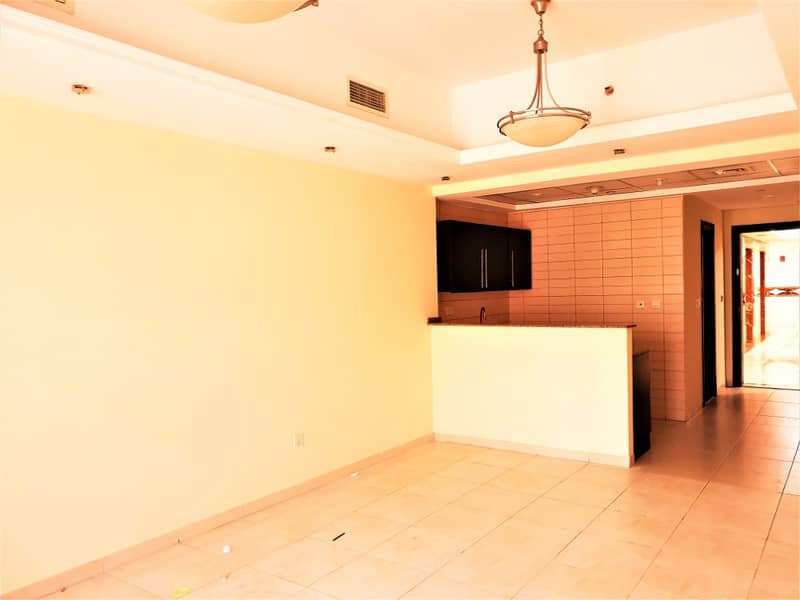 HOT DEAL**Big  Studio in Lowest Price !!! Chiller free !!! 2 mins from Metro.