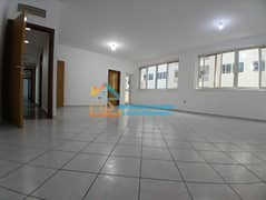 شقة في كورنيش الخالدية،الخالدية 3 غرف 90000 درهم - 10428101