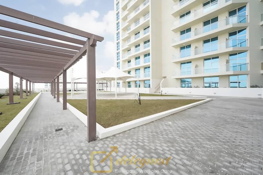 17 Azizi Plaza Studio-14. jpg