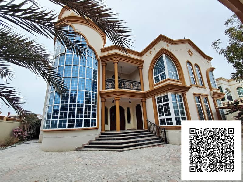 Villa for rent with 7 rooms and a maid's room