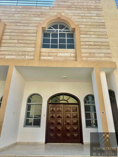 Spacious 4-Bedroom Villa in a Compound for Rent