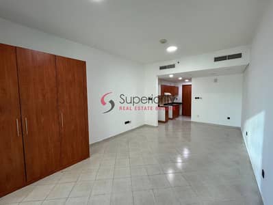 Rented,  With Car Parking, Vacating Notice Given