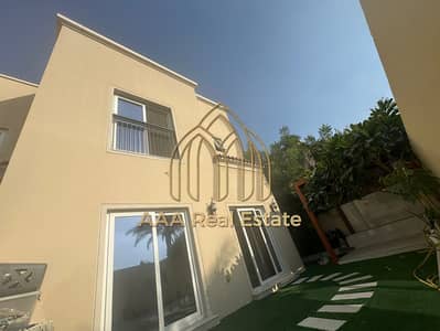 COMPOUND VILLA|CORNER|SHARING POOL  GYM |MAID ROOM