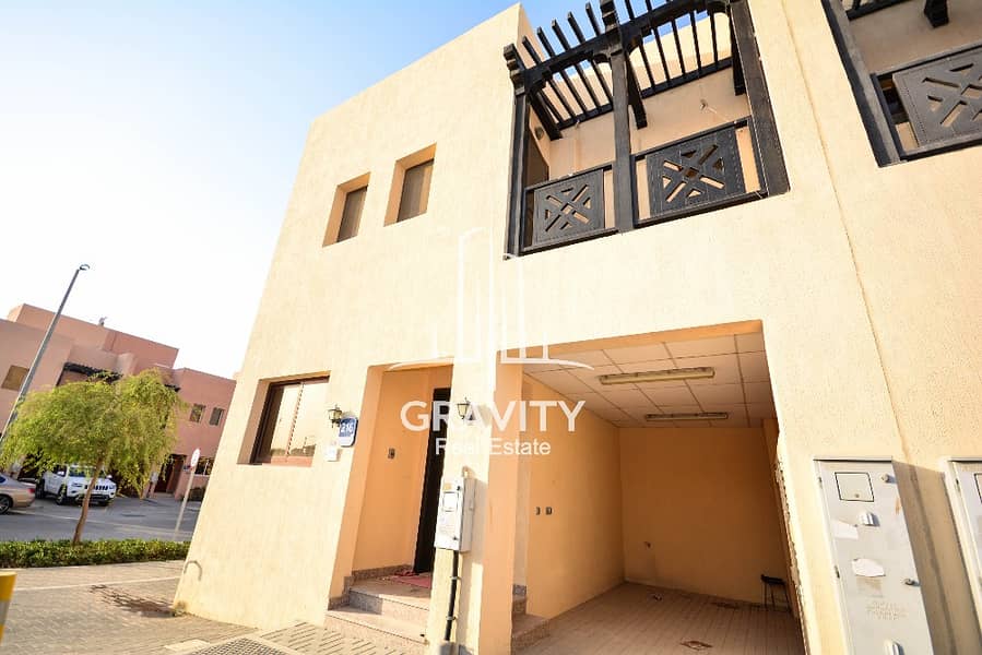 Move in ready! Corner 3BR villa in Hydra Village