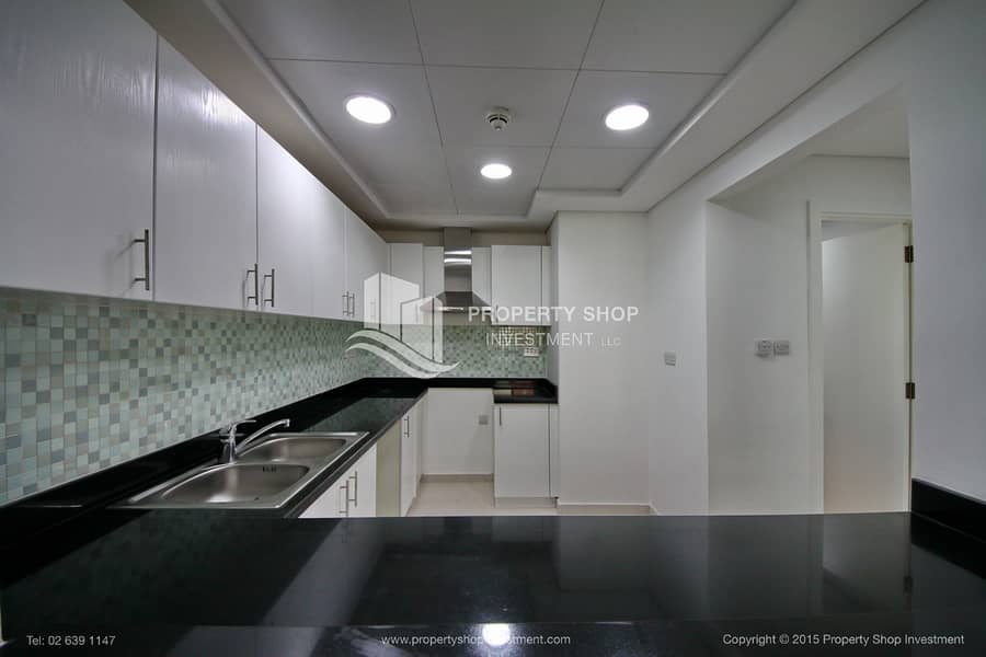 9 2-bedroom-abu-dhabi-al-ghadeer-terrace-apartment-kitchen-1. JPG