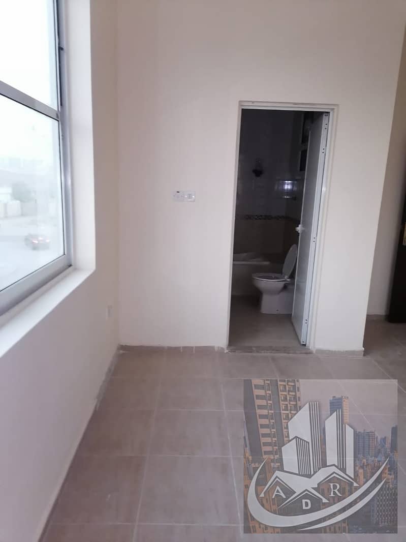 8 b302cda1-7b47-4428-bed0-e58e4afded81. jpg