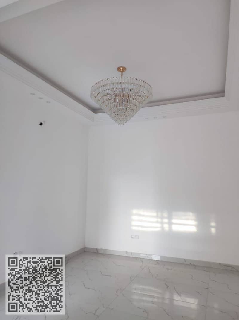 3 WhatsApp Image 2024-10-02 at 10.50. 00_0d22d600. jpg