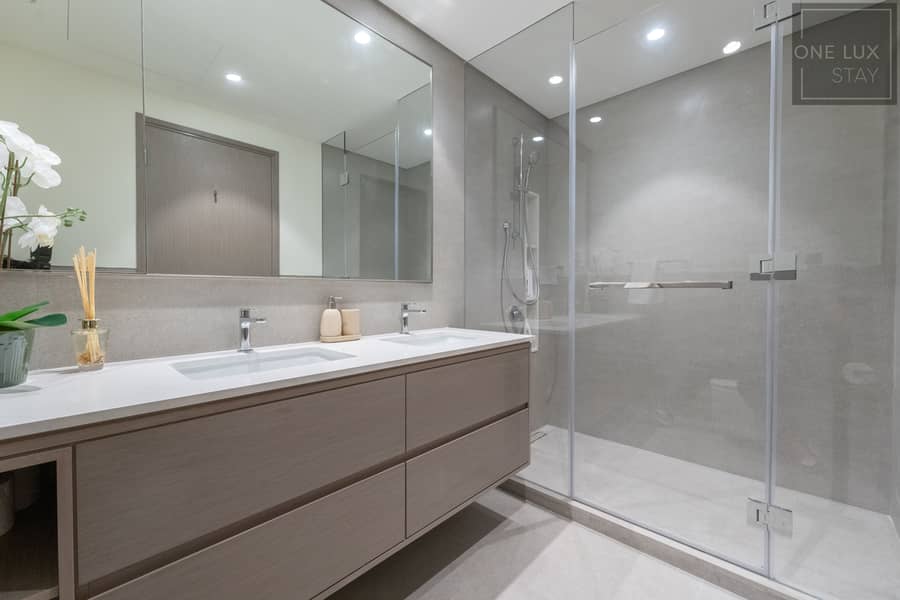 29 Bathroom 1 (2). jpg