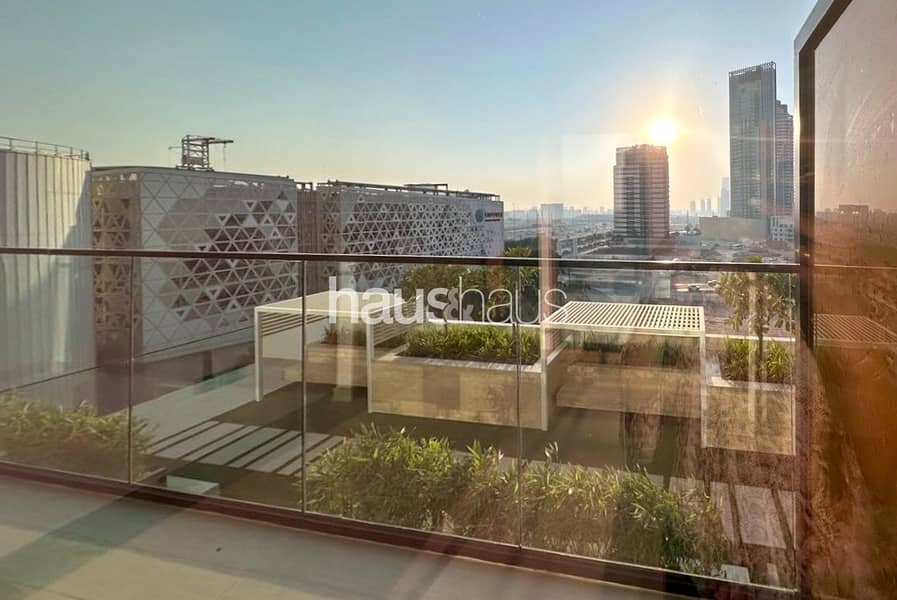 Modern | Unfurnished | available Jan | Balcony - Image 9