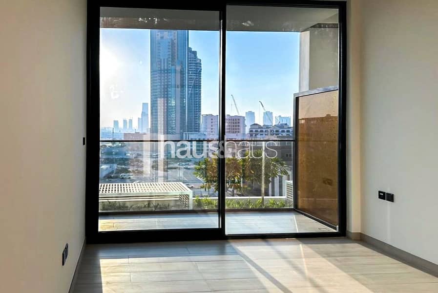 Modern | Unfurnished | available Jan | Balcony - Image 10