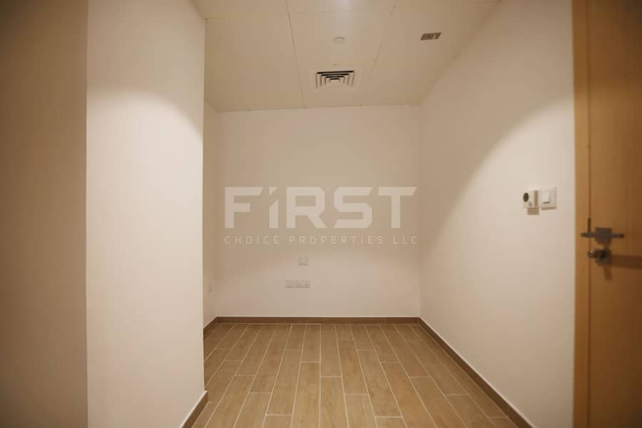 7 Internal Photo of 2 Bedroom + 1 in Mayan Yas Island Abu Dhabi UAE  (10). jpg