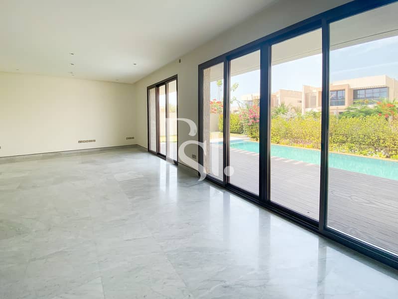 9 5-bedroom-villa-hidd-al-saadiyat-abu-dhabi-living-area (2). jpg