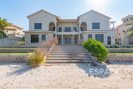 5 Bedroom Villa for Sale in Palm Jumeirah, Dubai - Well Priced | High Number | Vacant