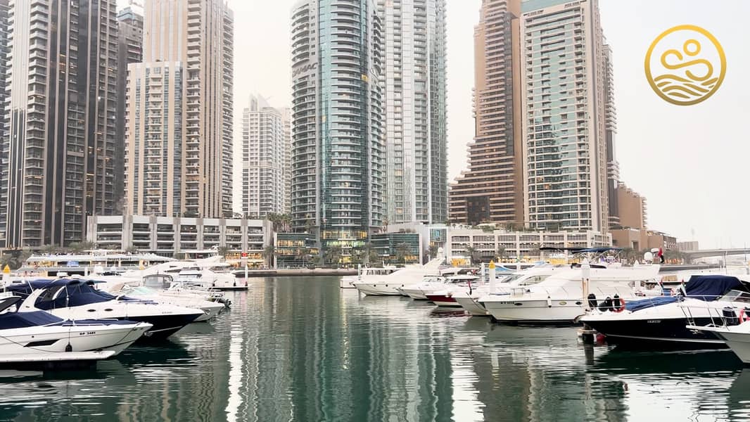 16 Marina. 00_02_05_10. Still012 2. JPG