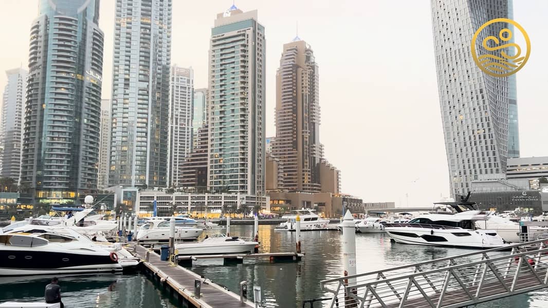 21 Marina. 00_03_22_15. Still018 2. JPG