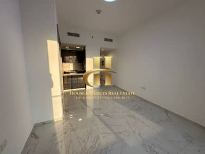 High Floor | Bright Unit | Well Maintained