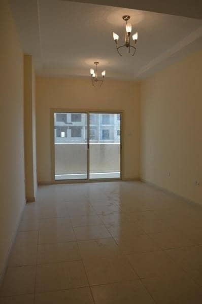 شقة في برج لافندر،مدينة الإمارات‬ 2 غرف 275000 درهم - 4092527