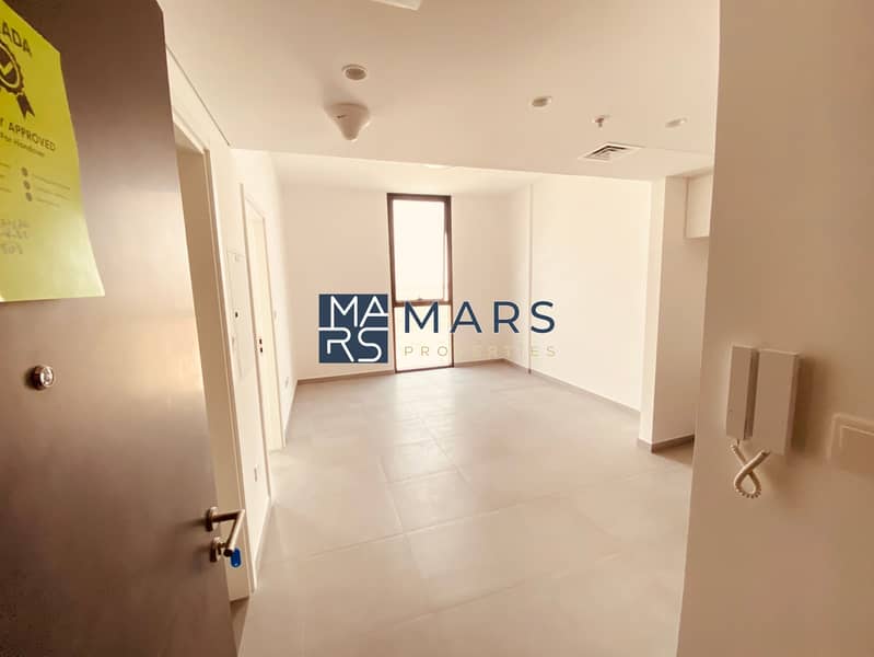 Spacious brand new  1 bedroom apartment in aljada community