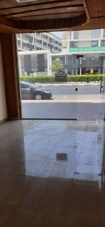 محل تجاري  للايجار في ديرة، دبي - محل تجاري في هور العنز،ديرة 75000 درهم - 7011189