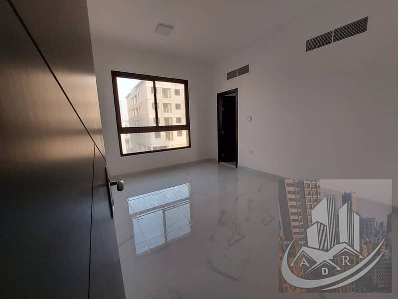 4 6801e5b3-fd9a-443c-9cc9-259c942aed64. jpg