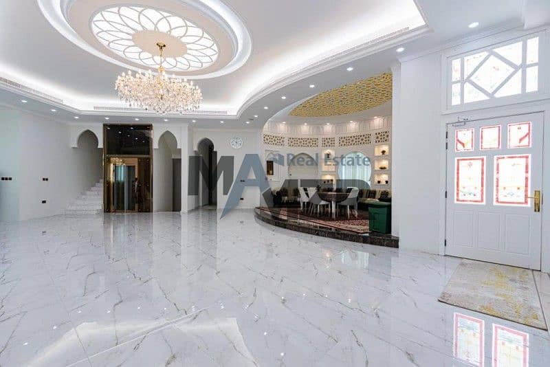 Вилла в Аль Шамха, 9 спален, 8500000 AED - 10315249