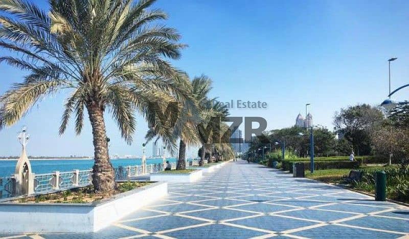 Здание в Корниш, 150000000 AED - 10304510