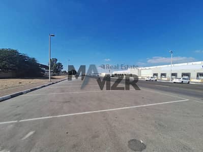 Industrial Land for Sale in Mussafah, Abu Dhabi - Industrial land | 4 Shops | 16 Rooms | 165*165 ft