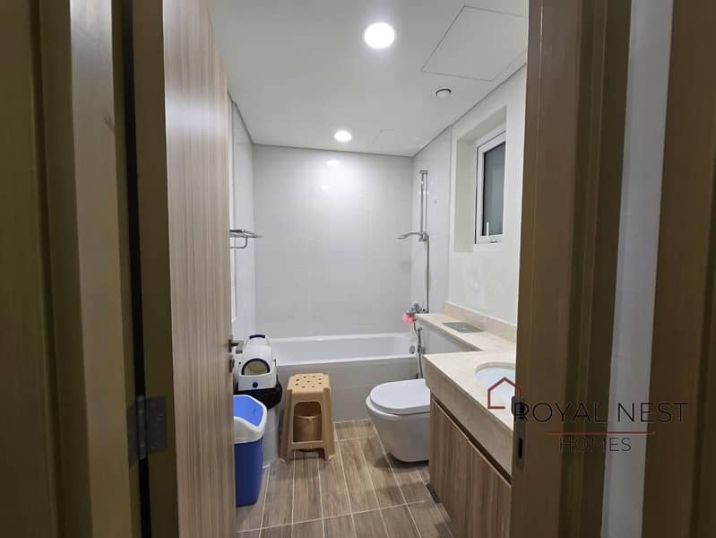 Ready To Move | Good Location | Near To Pool - Image 25