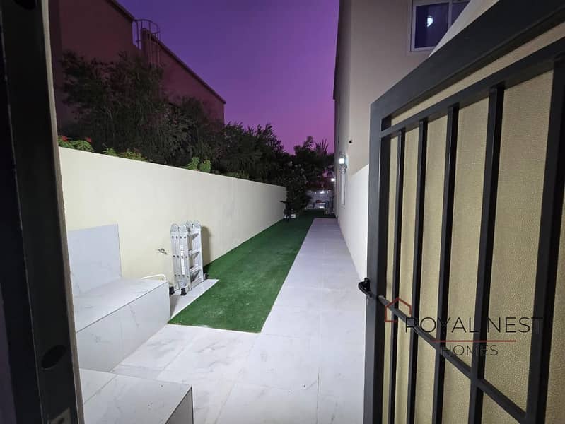 Ready To Move | Good Location | Near To Pool - Image 26