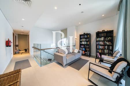 3 Bedroom Townhouse for Sale in Yas Island, Abu Dhabi - aspen-corner-townhouse-yas-acres-yas-island-abu-dhabi-living-area. jpg