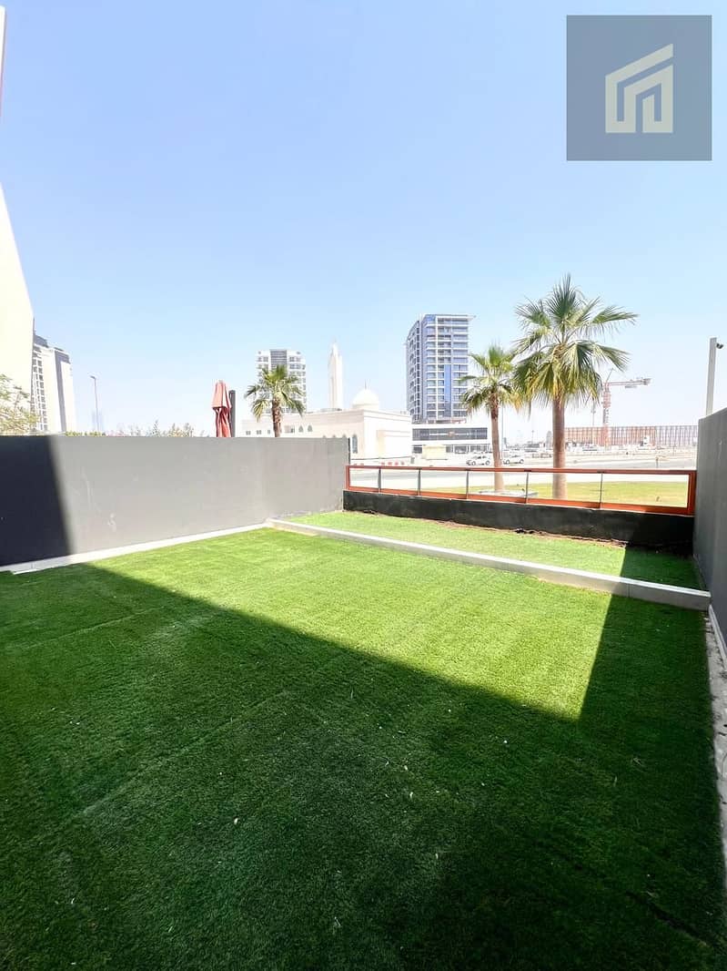 15 dubai. jpeg