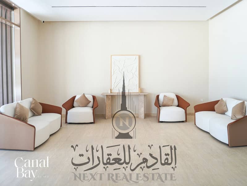 10 Canal Bay Lounge Area. png