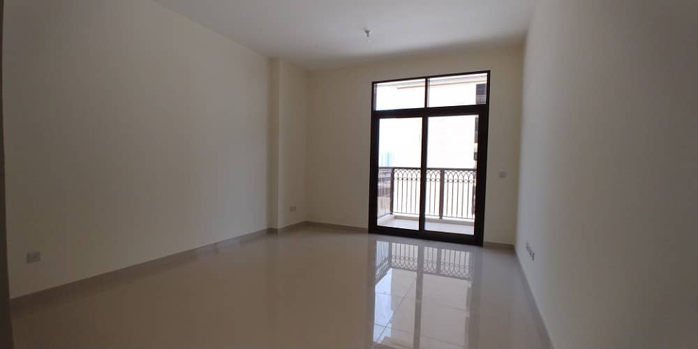 Brand New Luxury 02 BHK With Chiller Free