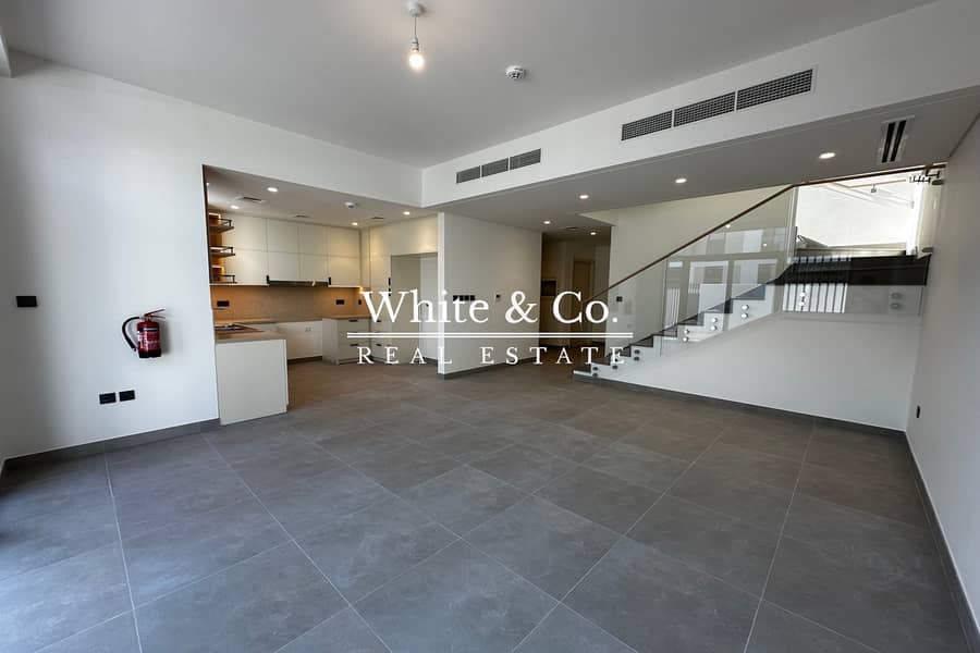 位于阿拉伯牧场3号,鲁巴小区 4 卧室的联排别墅 270000 AED - 10486505 位于阿拉伯牧场3号,鲁巴小区 4 卧室的联排别墅 270000 AED - 10486505