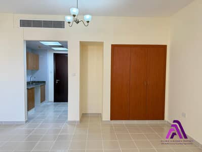 Studio for Rent in International City, Dubai - 8c9b8625-1dc7-41c5-bd4c-2e2672459c4e - Copy. jpg